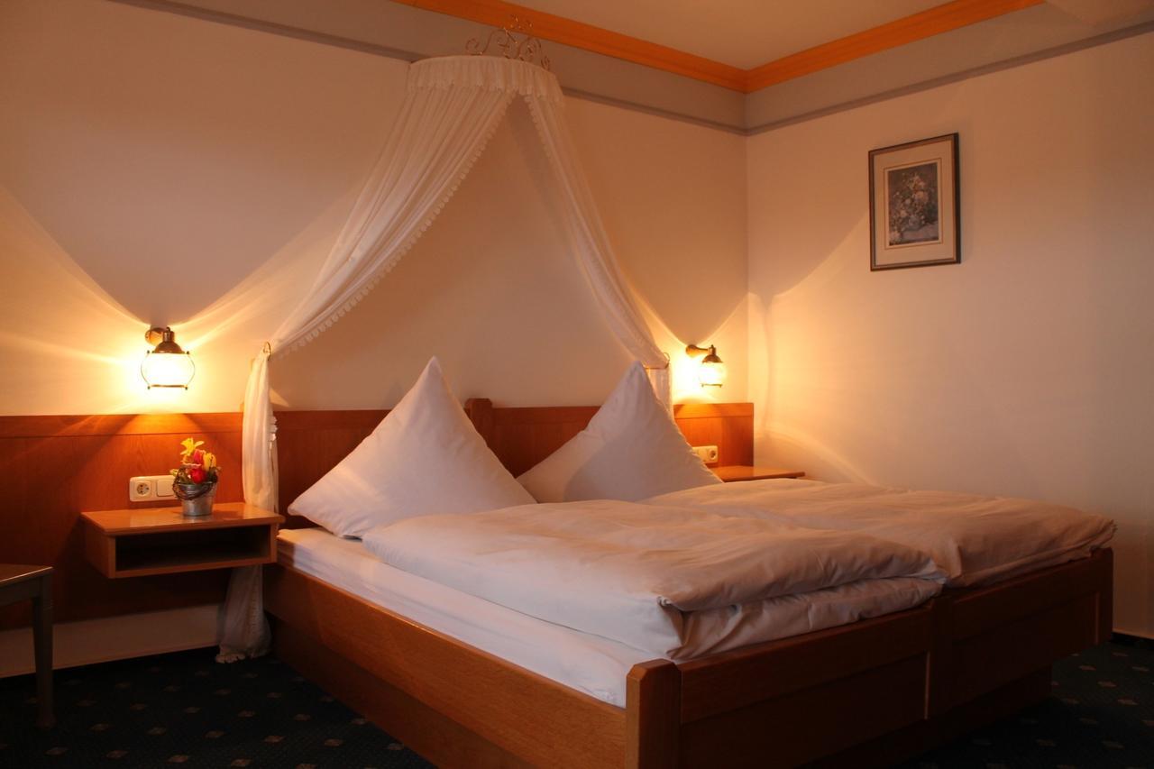 Hotel-Gasthof Zum Hirschen Durrwangen 部屋 写真