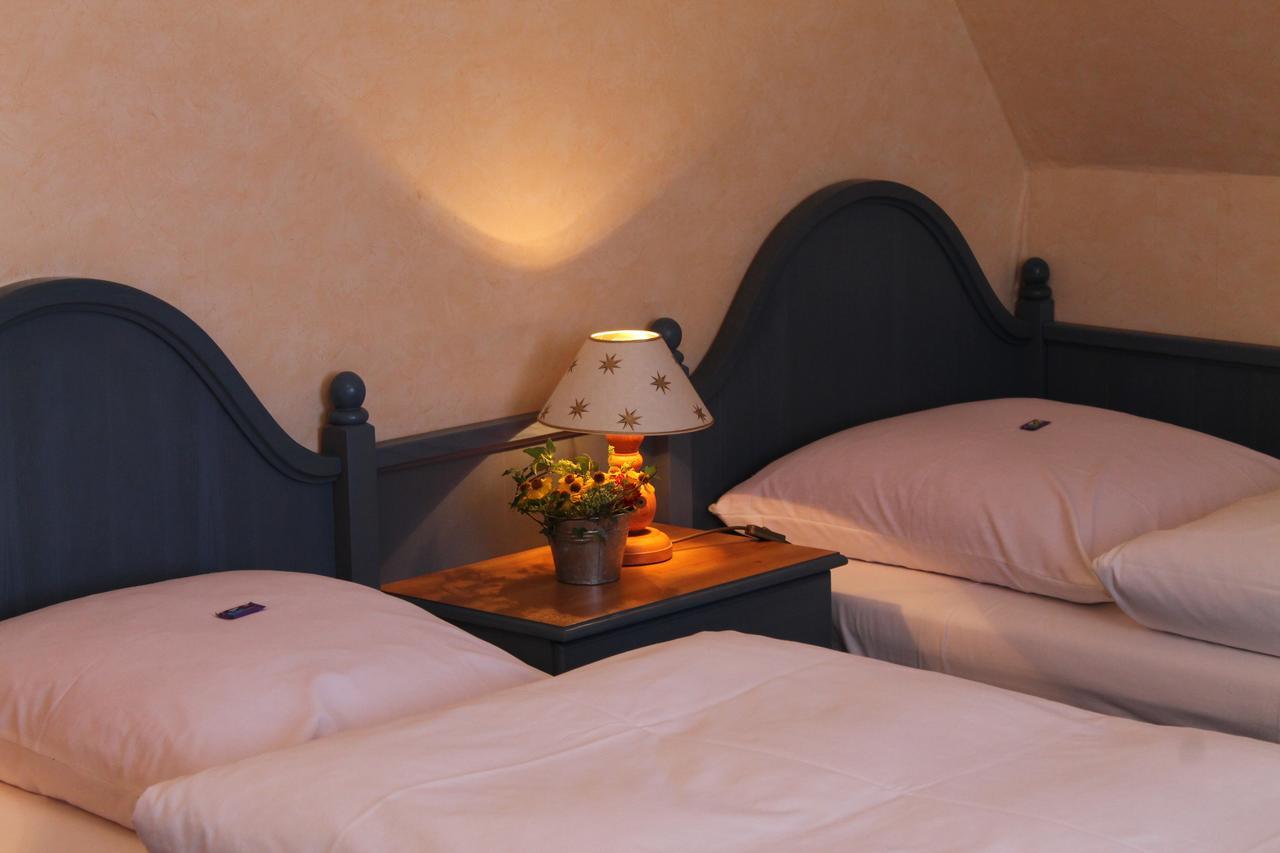 Hotel-Gasthof Zum Hirschen Durrwangen 部屋 写真