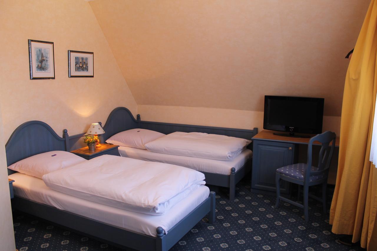 Hotel-Gasthof Zum Hirschen Durrwangen 部屋 写真
