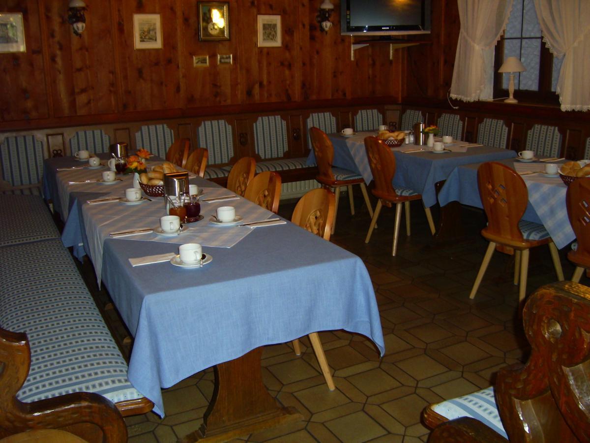 Hotel-Gasthof Zum Hirschen Durrwangen エクステリア 写真