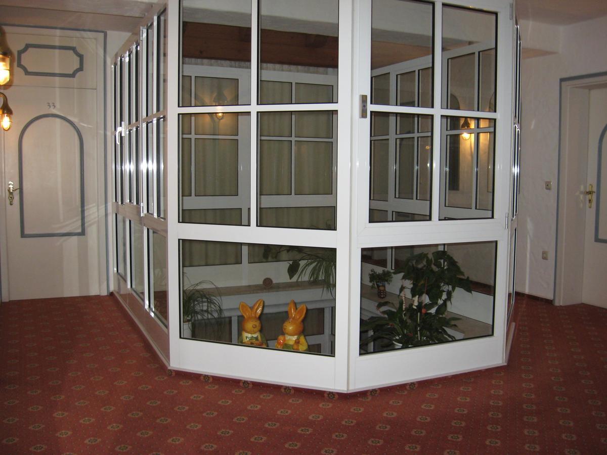 Hotel-Gasthof Zum Hirschen Durrwangen エクステリア 写真