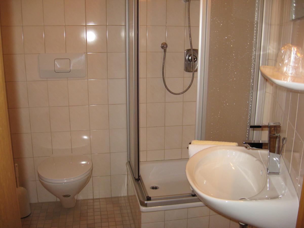 Hotel-Gasthof Zum Hirschen Durrwangen 部屋 写真