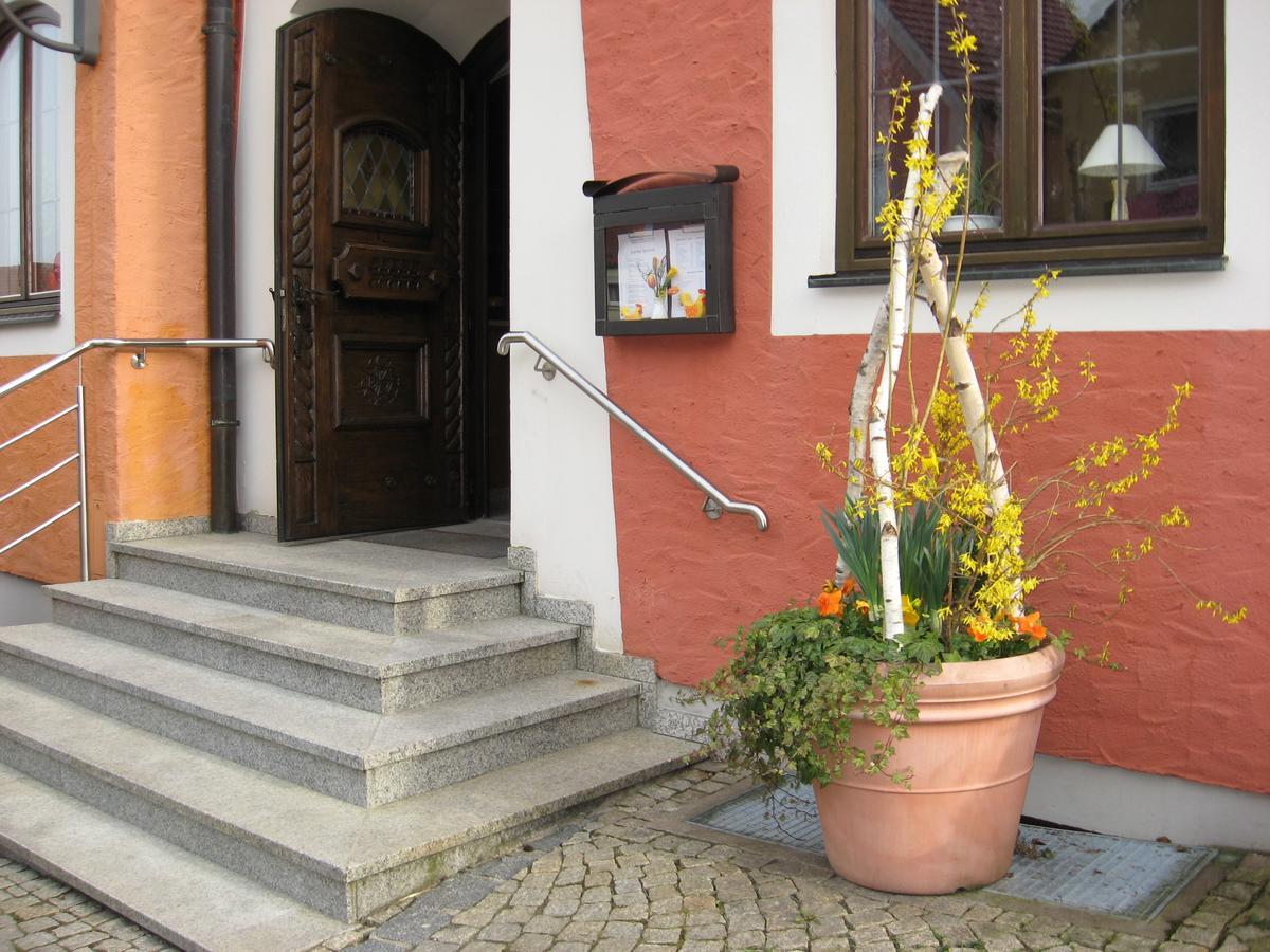 Hotel-Gasthof Zum Hirschen Durrwangen エクステリア 写真